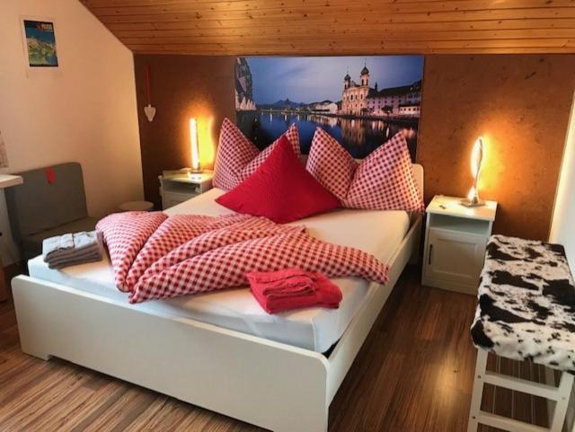 Ruhige Zimmer Im Gruenen Und Studio Im Naherholungsgebiet Sigigen Экстерьер фото